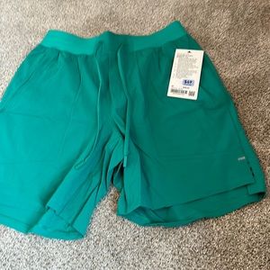 Lululemon License to Train Linerless Short 7" size medium
